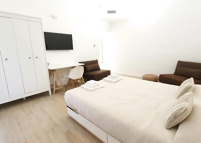 בית הארחה Dimora Beluga - Centro בארי