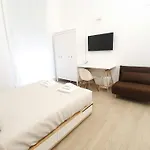 Pensjonat Dimora Beluga - Centro 3*
