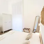 Pensjonat Dimora Beluga - Centro Bari