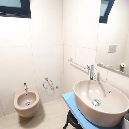 Dimora Beluga - Centro 3* Барі