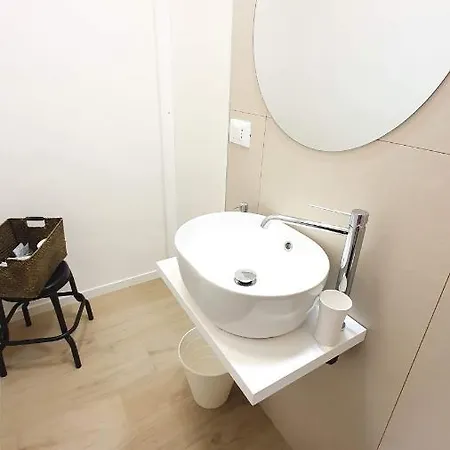 Dimora Beluga - Centro 3* Барі