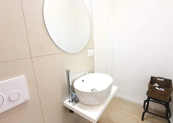 Dimora Beluga - Centro Pensión 3*