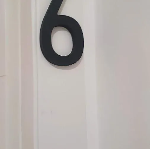 Dimora Beluga - Centro 3*