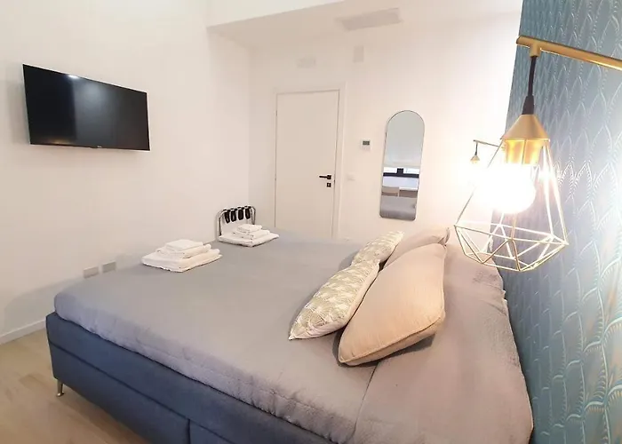 Dimora Beluga - Centro Pensión 3*